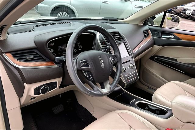 Used 2018 Lincoln MKC Select w/ Select Plus Package FWD image 14