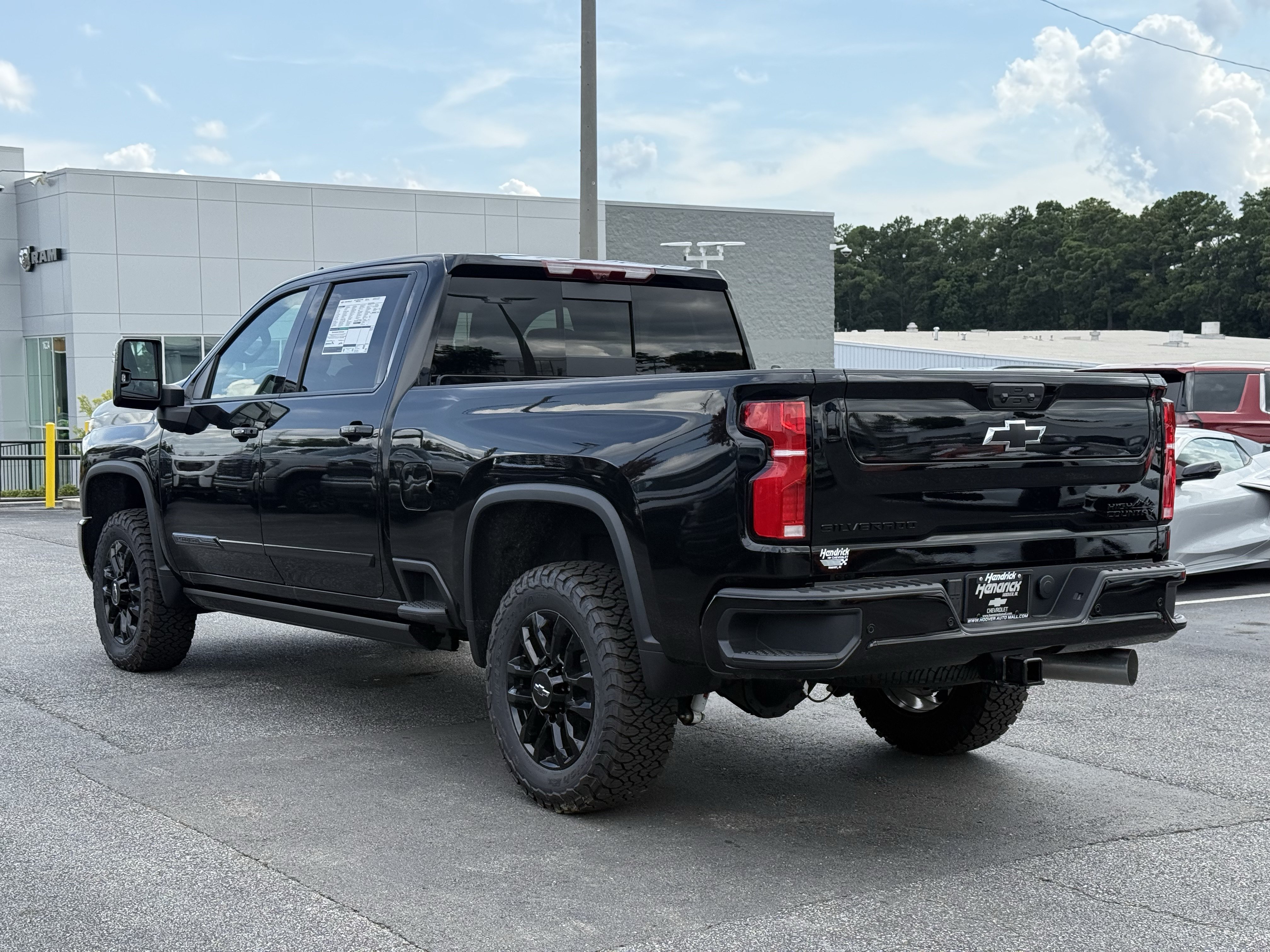 New 2026 Chevrolet Silverado 2500 High Country w/ Midnight Edition AWD/4WD image 8