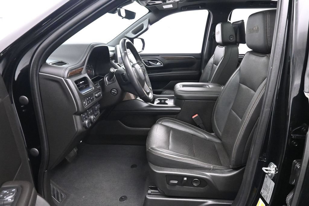 Used 2021 Chevrolet Tahoe High Country w/ Premium Package AWD/4WD image 15