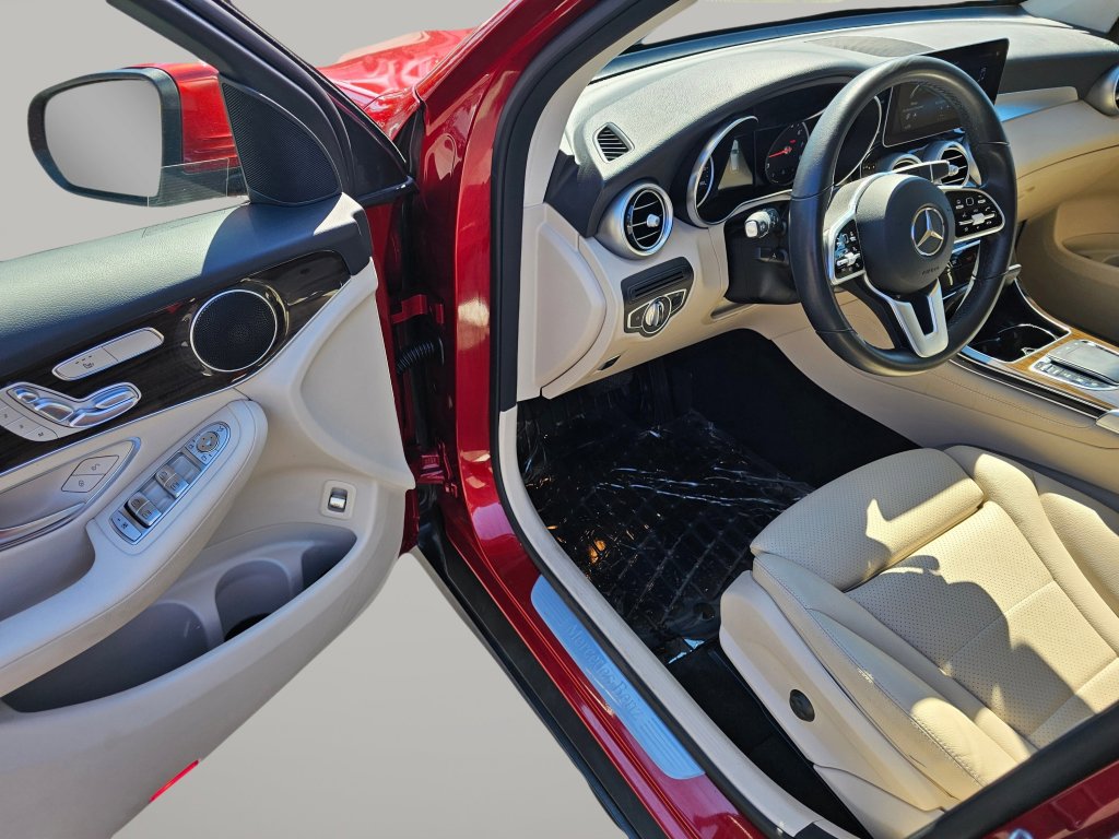 Used 2021 Mercedes-Benz GLC 300 4MATIC image 21