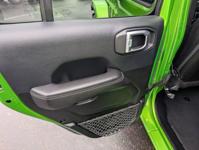 Used 2018 Jeep Wrangler Unlimited Sahara w/ Dual Top Group image 10