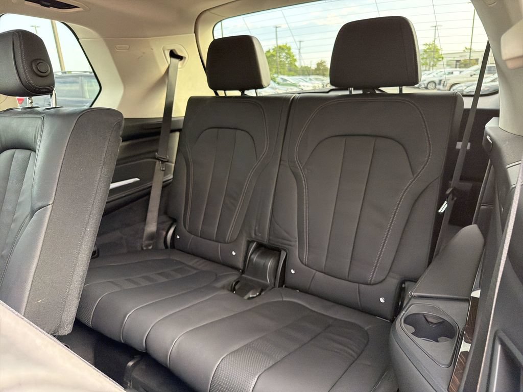 Used 2020 BMW X7 xDrive40i w/ Cold Weather Package AWD/4WD image 14