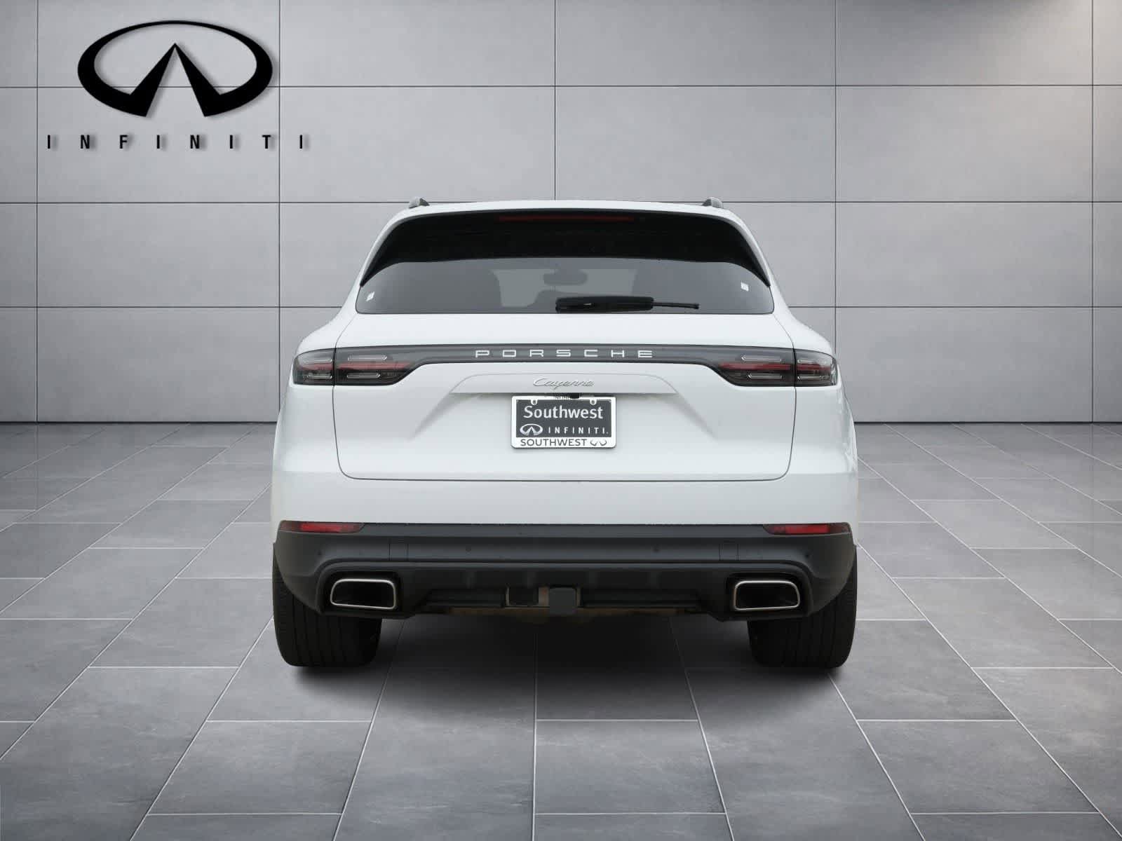Used 2023 Porsche Cayenne Platinum Edition AWD/4WD image 5