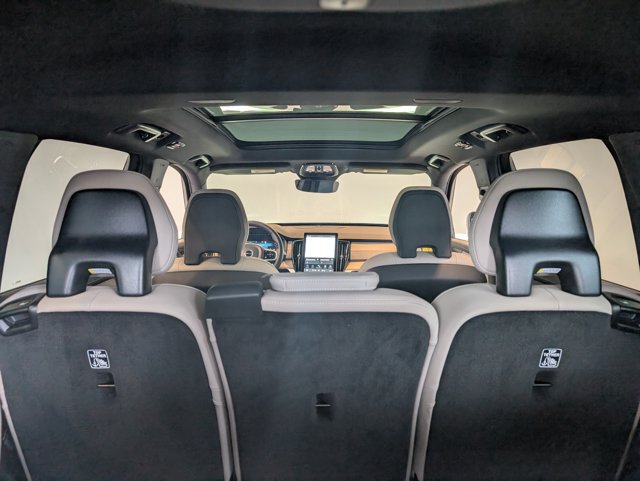 Used 2026 Volvo XC90 B6 Plus w/ Protection Package Premier AWD/4WD image 30