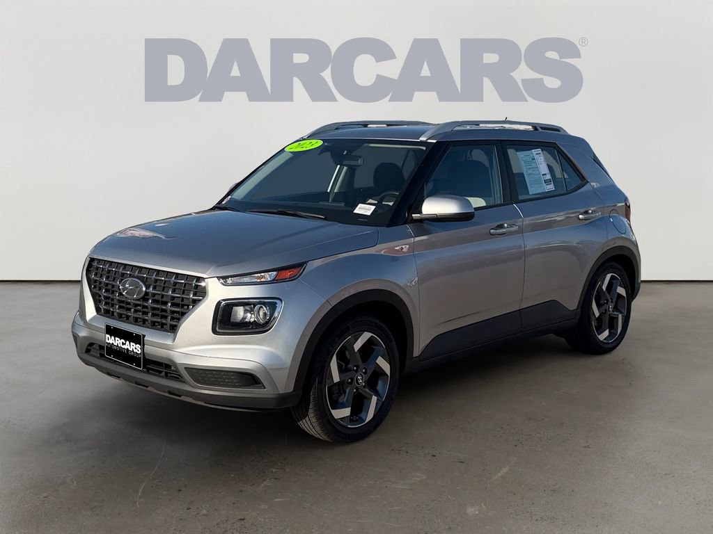 Used 2023 Hyundai Venue SEL image 3