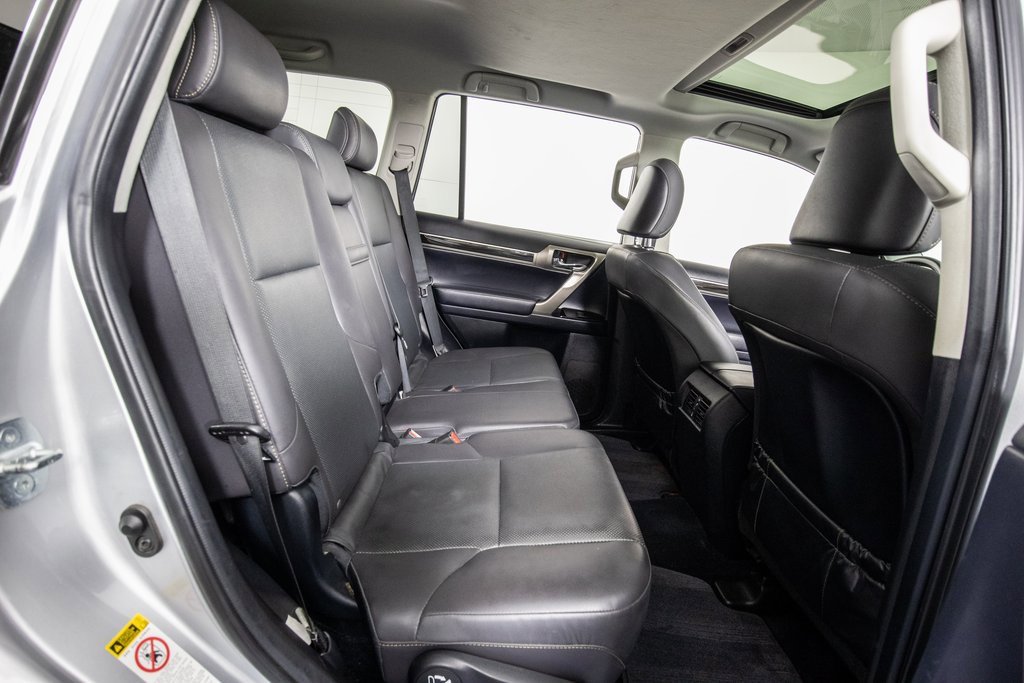 Used 2018 Lexus GX 460 w/ Navigation Package image 11