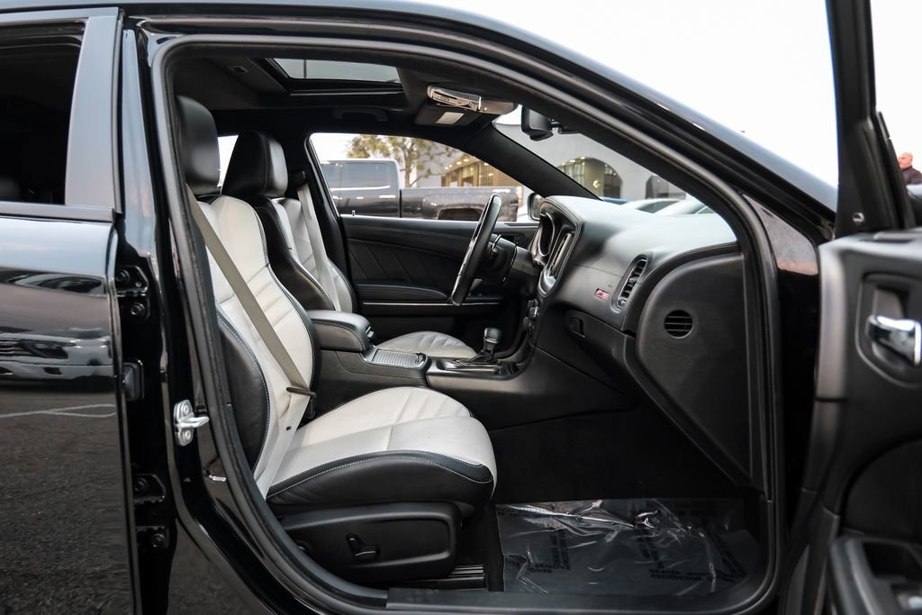 Used 2023 Dodge Charger SRT Hellcat w/ Harman/Kardon Audio Group image 31
