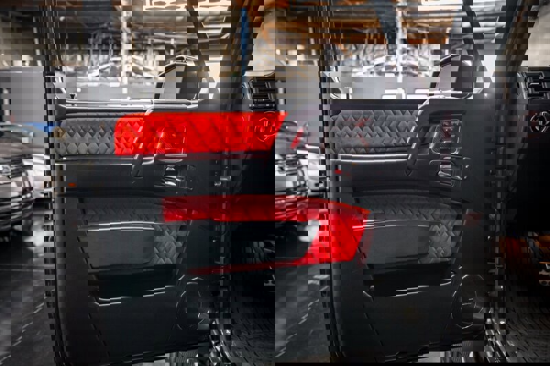 Used 2018 Mercedes-Benz G 550 Squared image 22