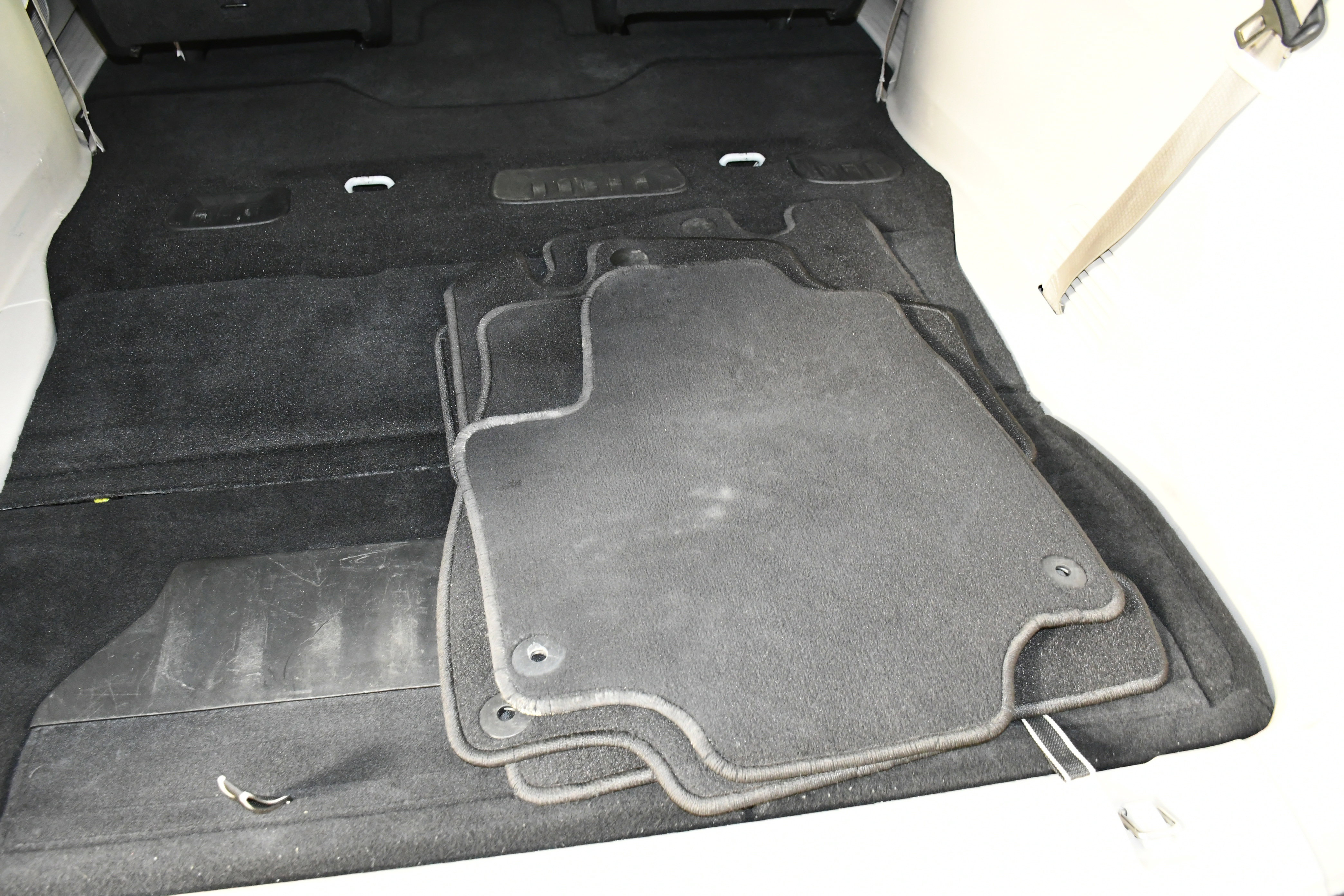 Used 2024 Chrysler Pacifica Touring-L image 48