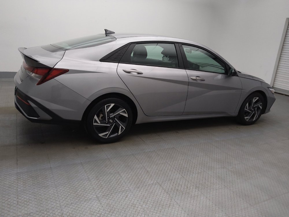 Used 2025 Hyundai Elantra Sport w/ Cargo Package FWD image 10