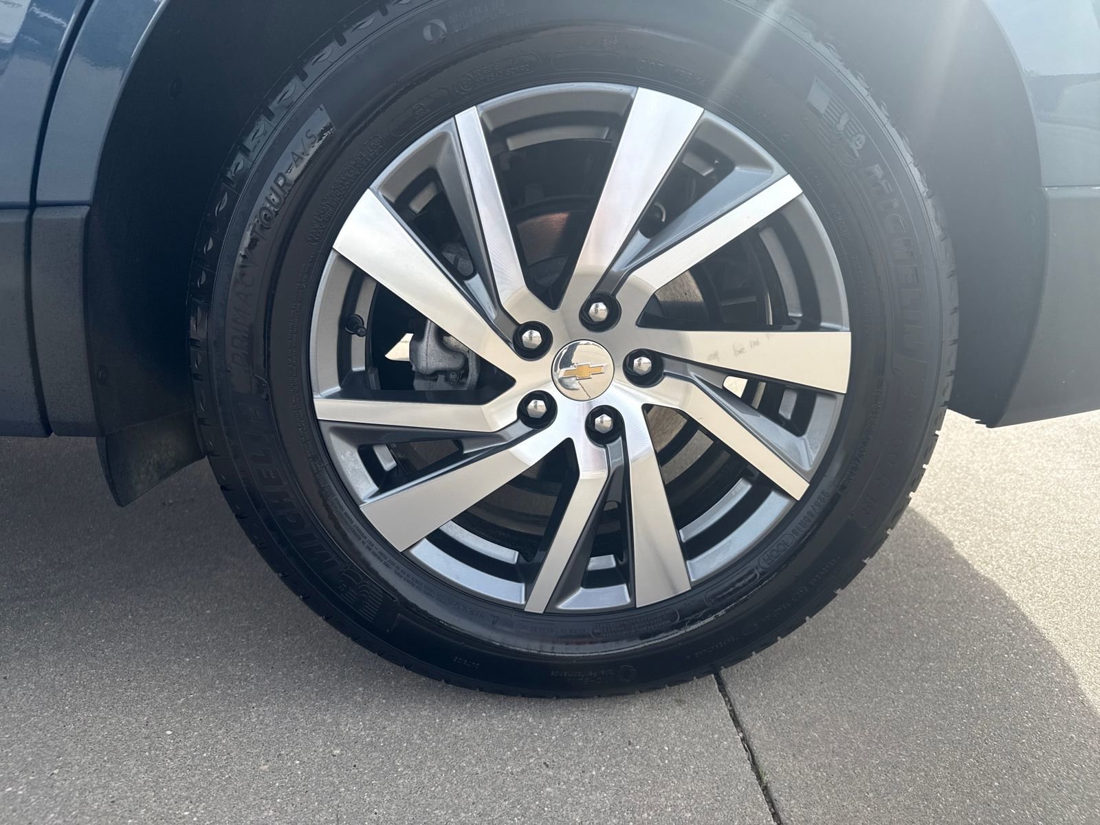 Used 2024 Chevrolet Equinox LT w/ LPO, Floor Liner Package image 27