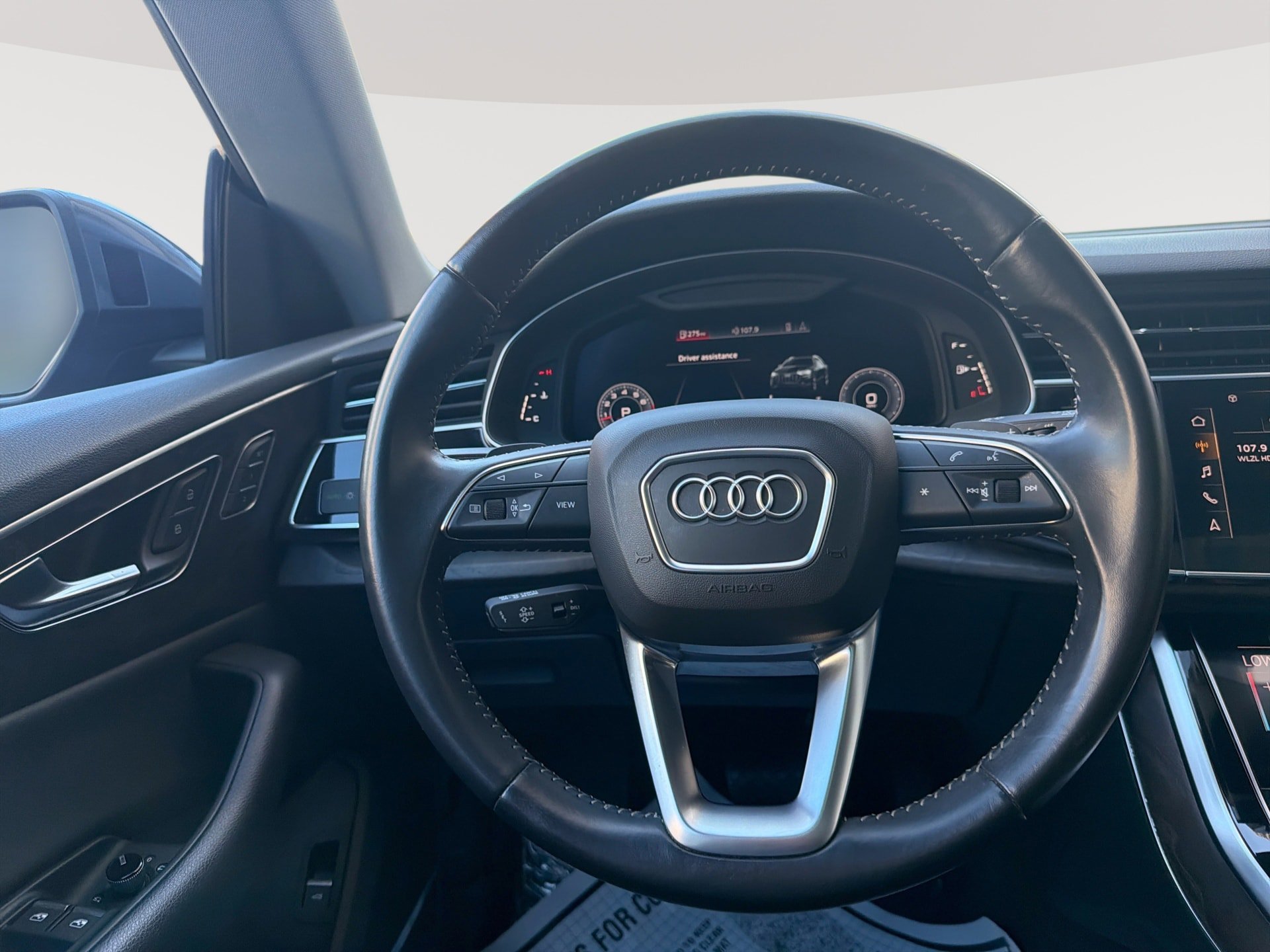 Used 2020 Audi Q8 Premium Plus w/ Premium Plus Package AWD/4WD image 11