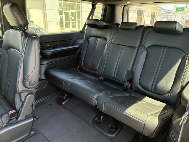 New 2026 Jeep Grand Wagoneer L Limited AWD/4WD image 14