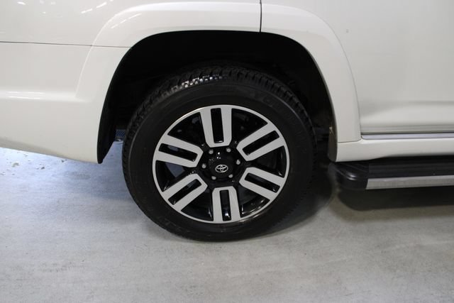 Used 2022 Toyota 4Runner Limited AWD/4WD image 39