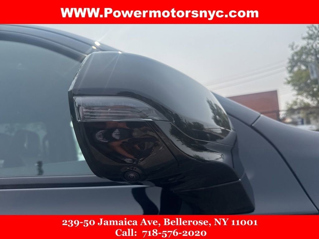 Used 2025 Cadillac Escalade Sport Platinum AWD/4WD image 15