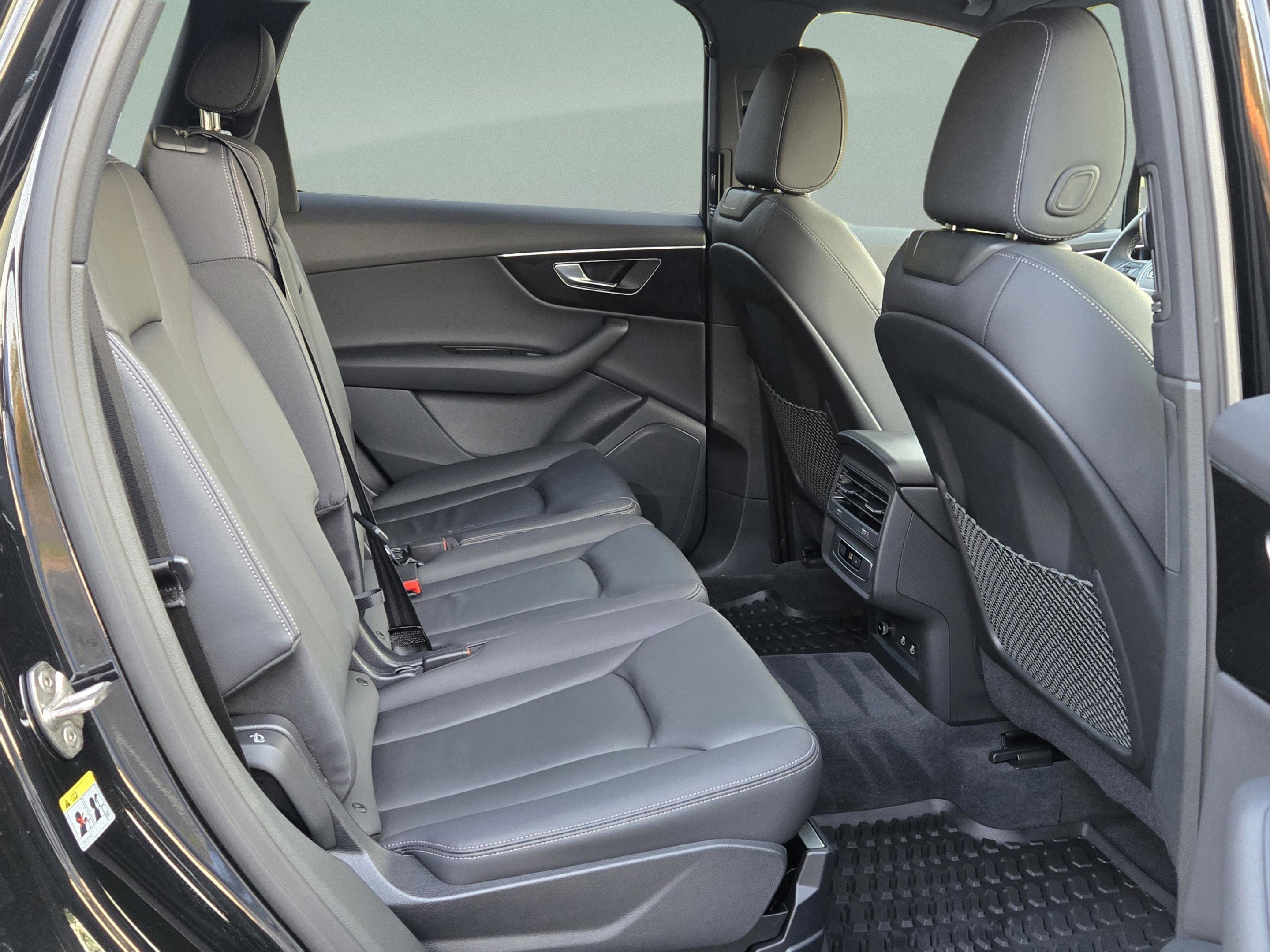 Used 2025 Audi Q7 3.0T Premium w/ Convenience Package image 15