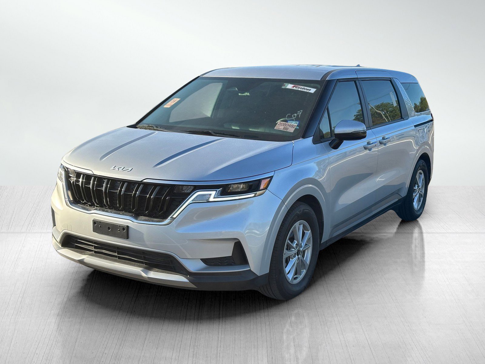 Used 2023 Kia Carnival LX FWD image 3