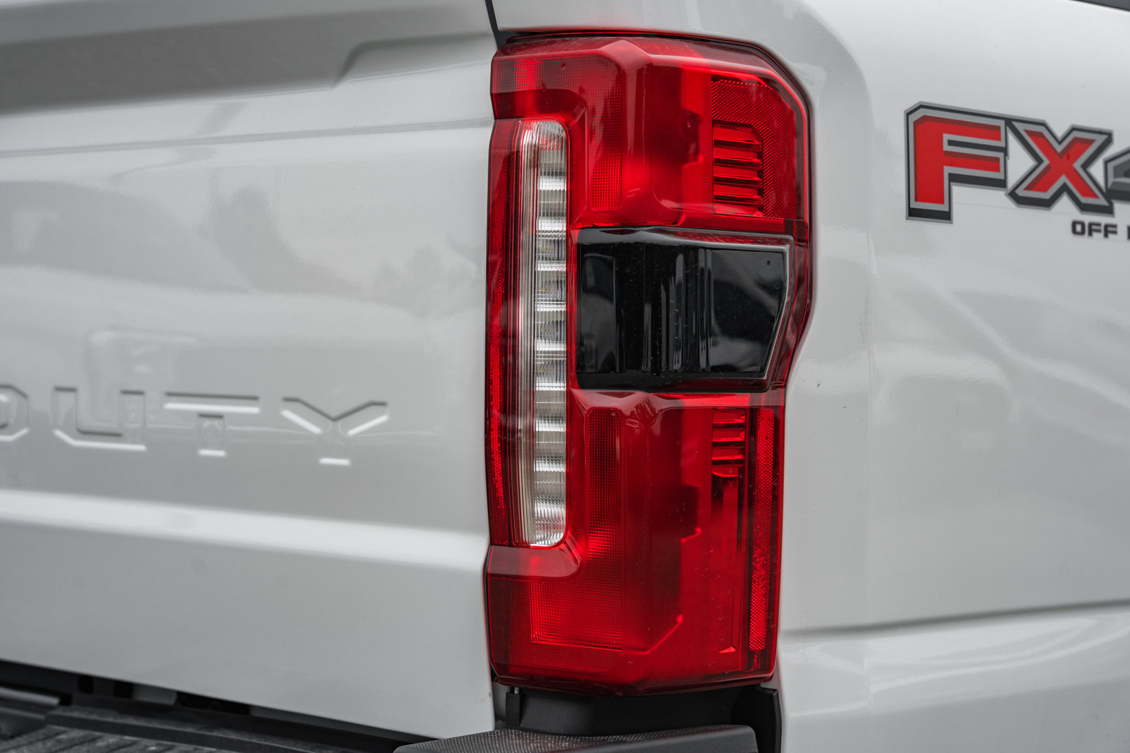 New 2026 Ford F250 Lariat w/ Chrome Package image 8