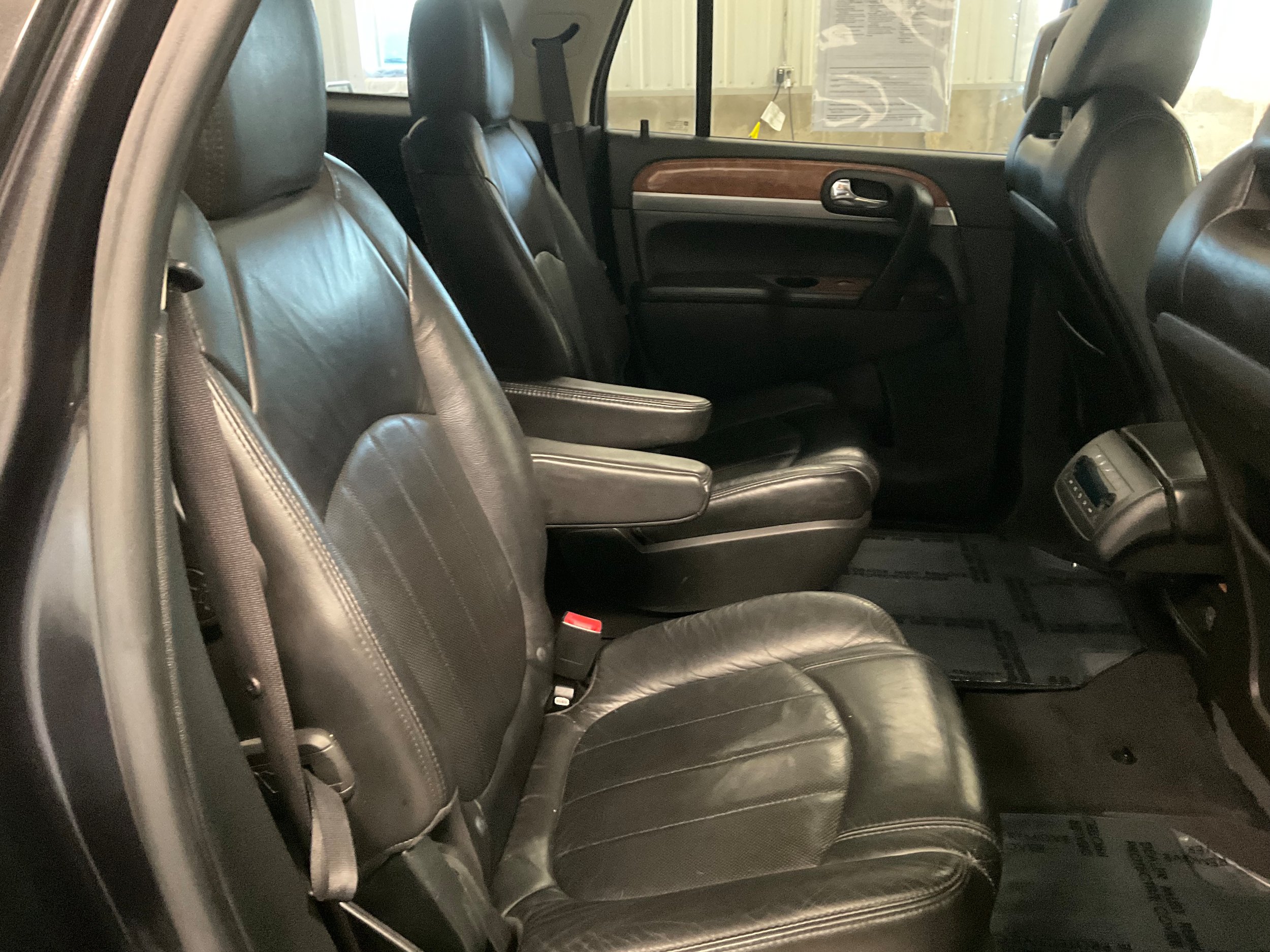Used 2011 Buick Enclave CXL w/ Trailering Provision Package AWD/4WD image 28