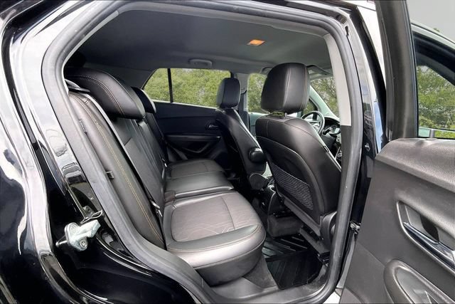 Used 2019 Chevrolet Trax LT w/ LT Convenience Package AWD/4WD image 25