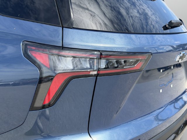 New 2027 Chevrolet Equinox RS w/ Safety and Technology Package FWD image 14