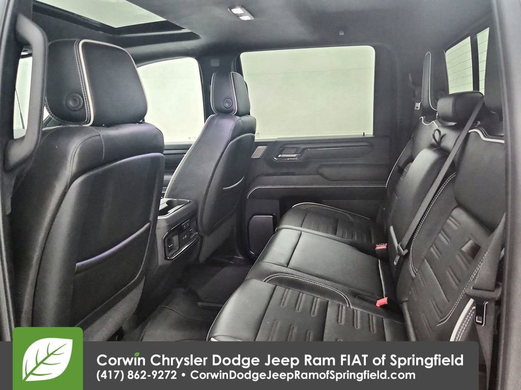 Used 2025 GMC Sierra 2500 AT4X AWD/4WD image 22