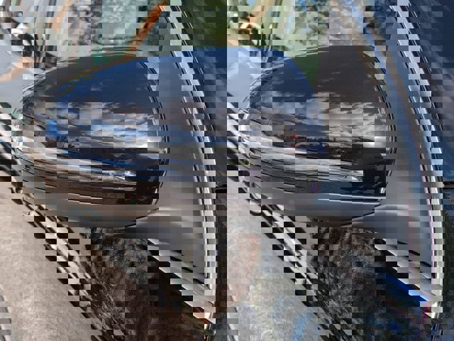 Used 2025 Mercedes-Benz GLA 250 image 12