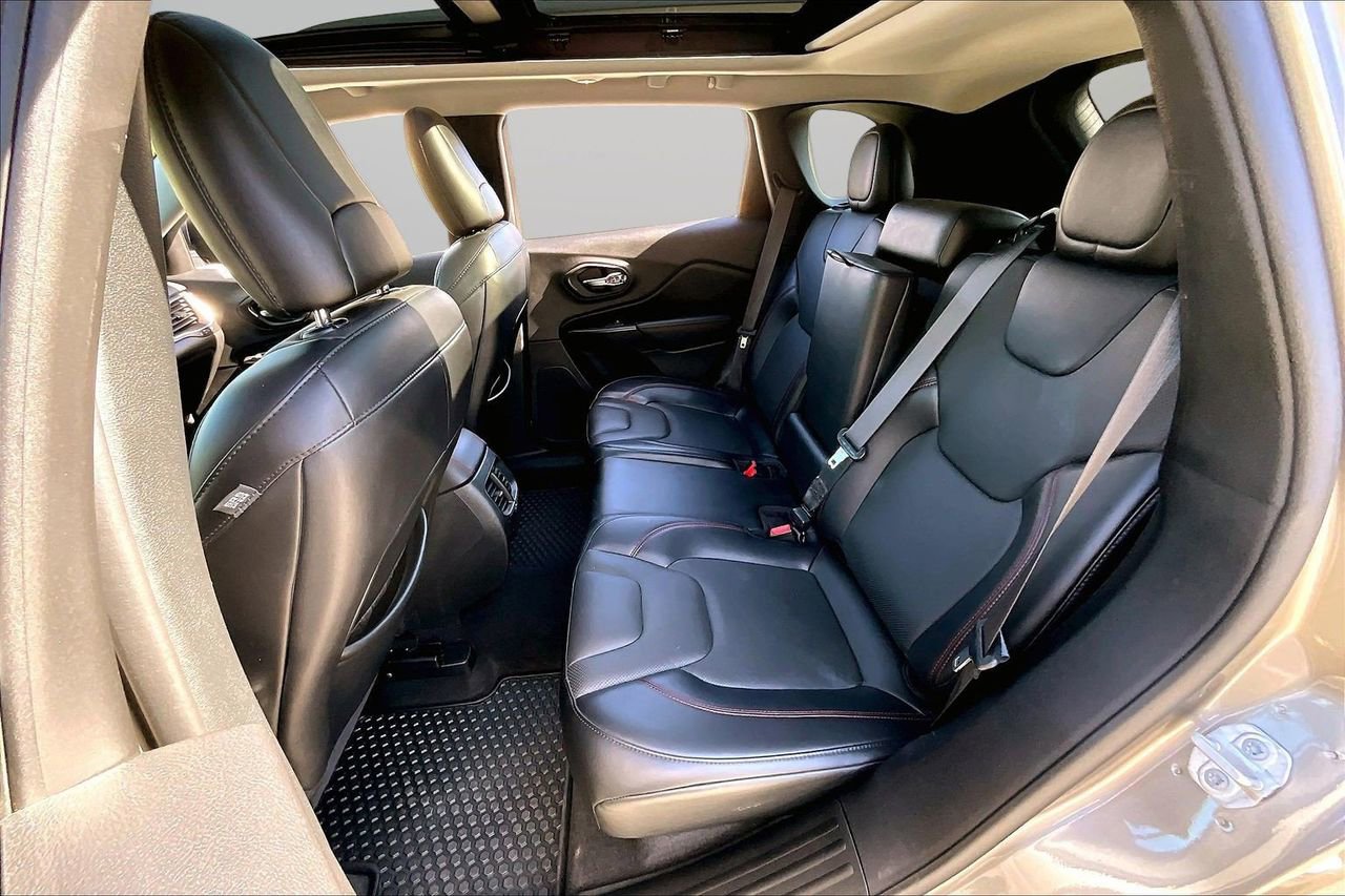 Certified 2021 Jeep Cherokee Trailhawk w/ Sun, Sound & Nav Group image 23