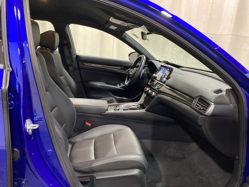 Used 2022 Honda Accord Sport image 11