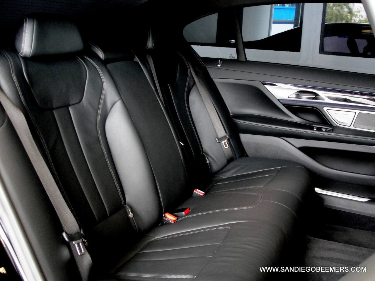 Used 2022 BMW 740i w/ M Sport Package image 54