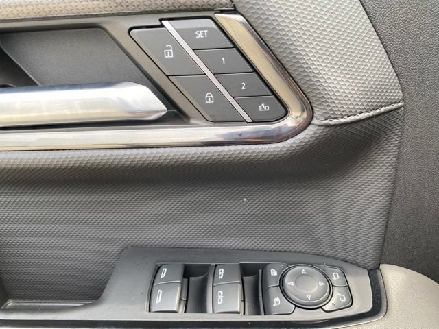 Used 2024 Chevrolet Silverado 1500 ZR2 w/ Technology Package AWD/4WD image 31