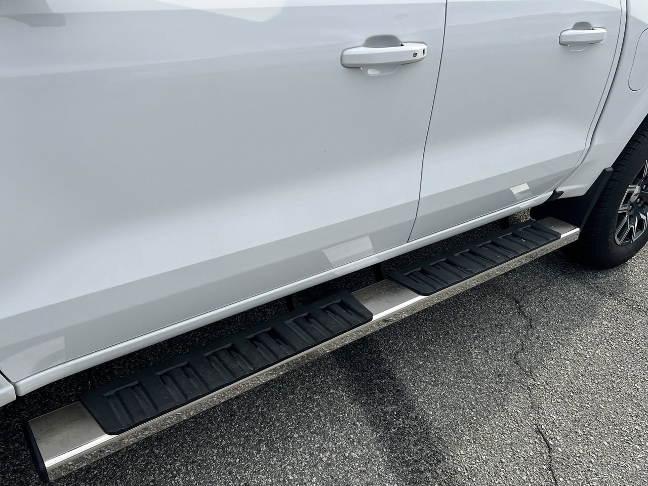 Used 2023 Chevrolet Colorado Z71 w/ Z71 Convenience Package 2 image 44