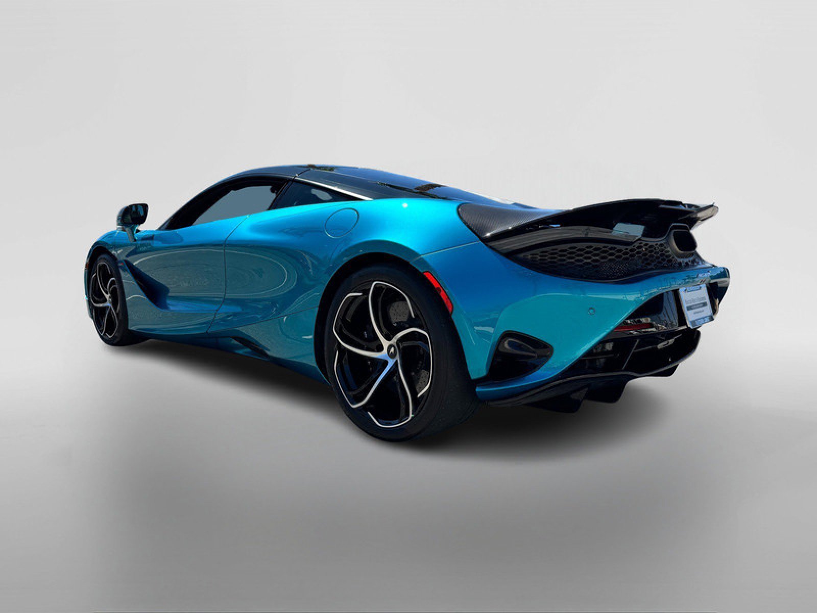 Used 2024 McLaren 750S RWD image 4