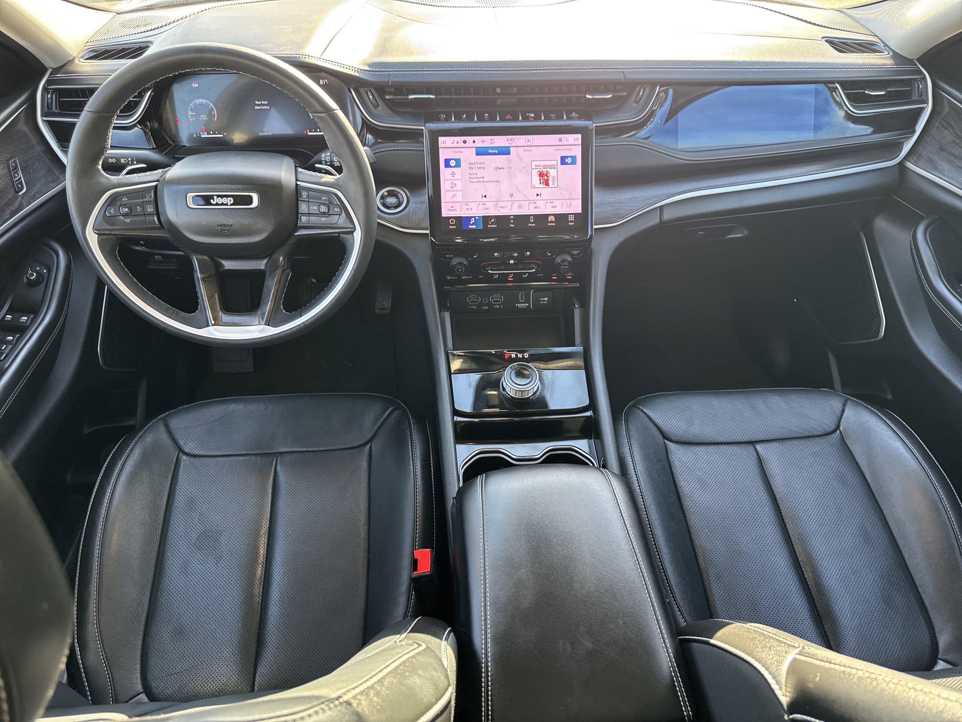 Used 2023 Jeep Grand Cherokee L Limited w/ Luxury Tech Group II image 13