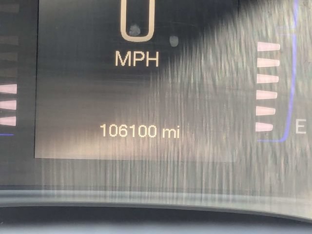 Used 2016 Chrysler 200 Limited w/ Anniversary Edition FWD image 28