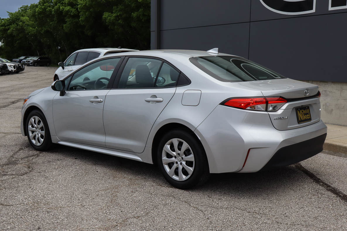 Used 2024 Toyota Corolla LE FWD image 6