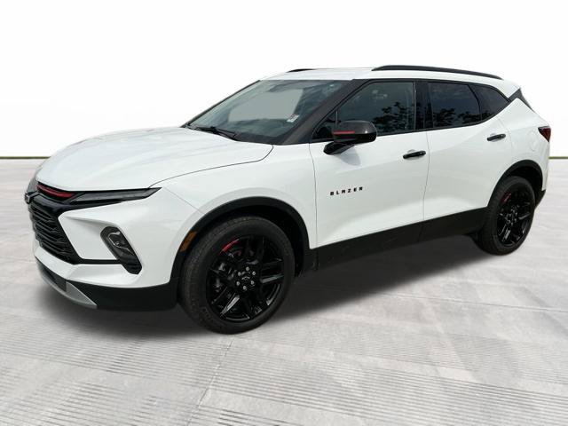 Used 2024 Chevrolet Blazer LT w/ Redline Edition FWD image 3