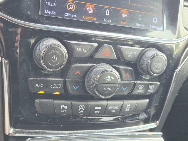 Used 2020 Jeep Grand Cherokee Overland AWD/4WD image 27