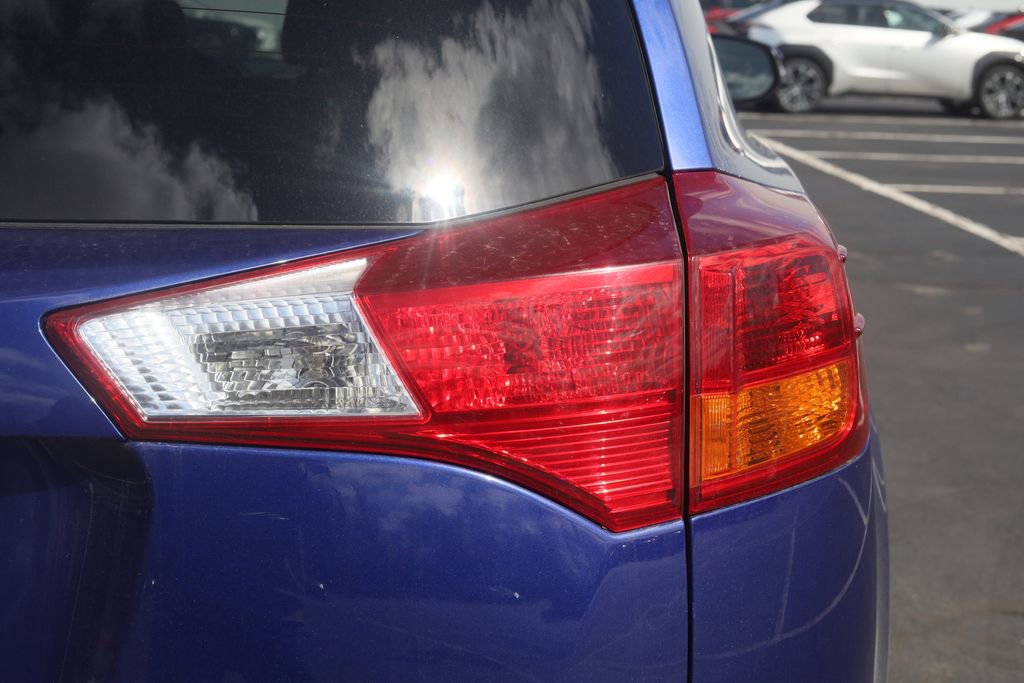 Used 2015 Toyota RAV4 Limited image 20