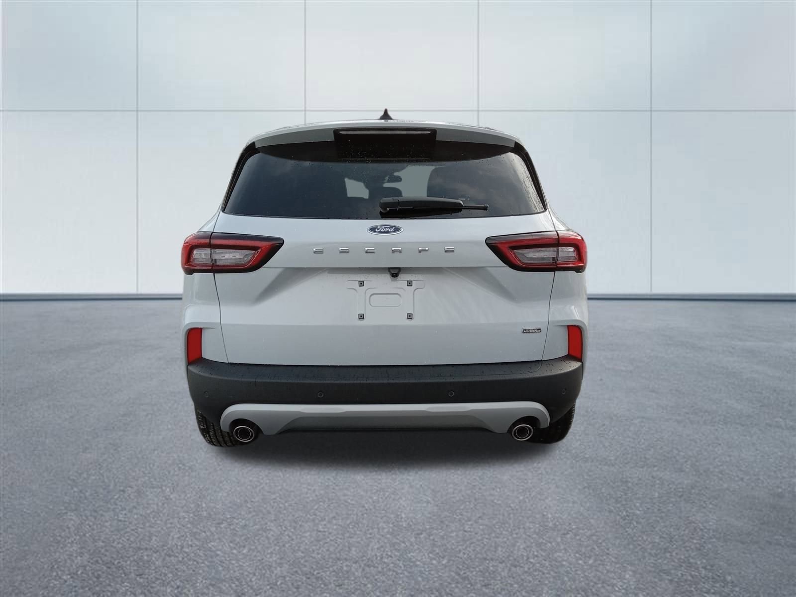 Used 2025 Ford Escape SE image 4