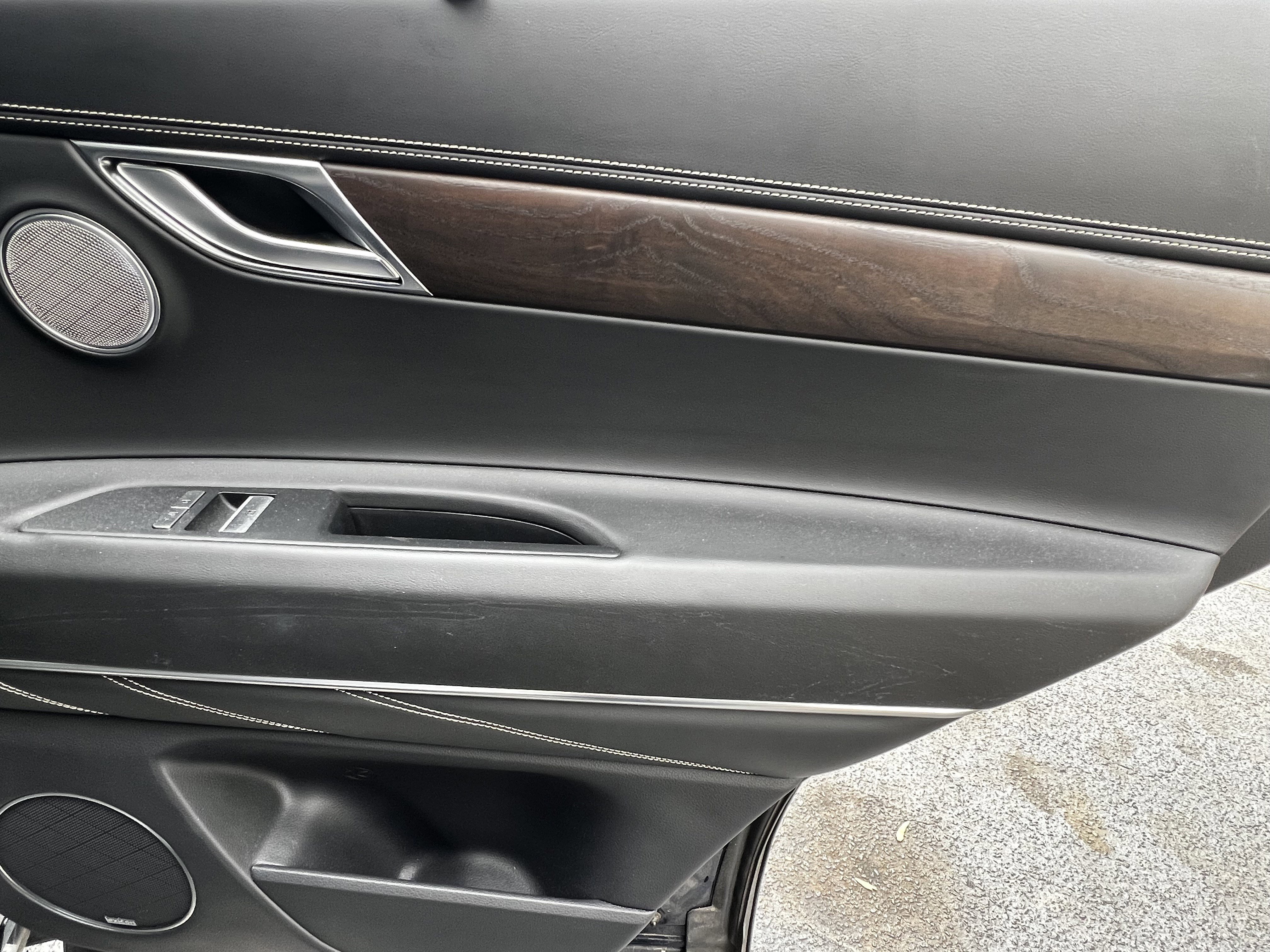 Used 2023 Genesis GV80 2.5T w/ Prestige 20" Package image 39