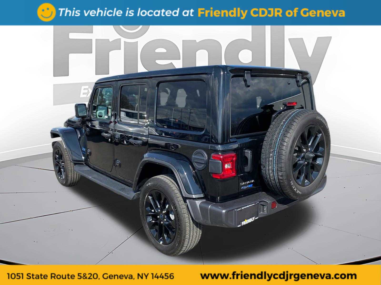 Used 2025 Jeep Wrangler Sahara image 7