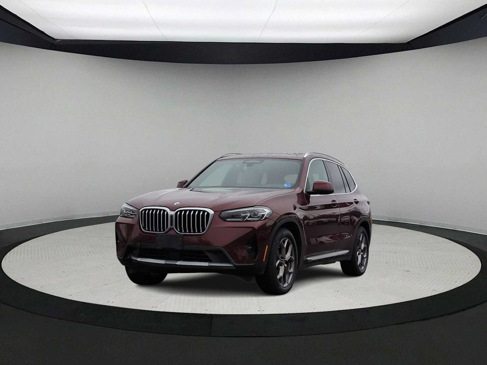 Used 2024 BMW X3 xDrive30i w/ Premium Package AWD/4WD image 4