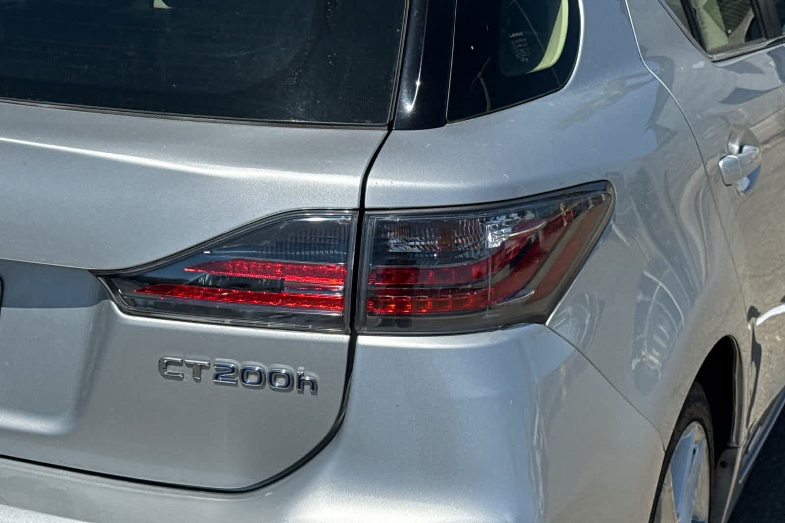 Used 2014 Lexus CT 200h FWD image 21