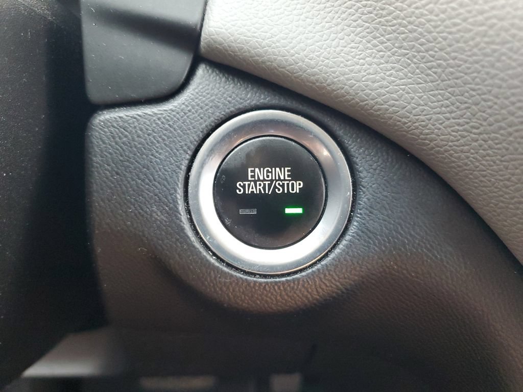 Used 2019 Chevrolet Equinox LS w/ LS Convenience Package FWD image 23