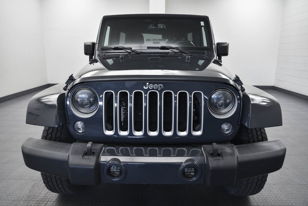 Used 2016 Jeep Wrangler Unlimited Sahara w/ Connectivity Group image 2