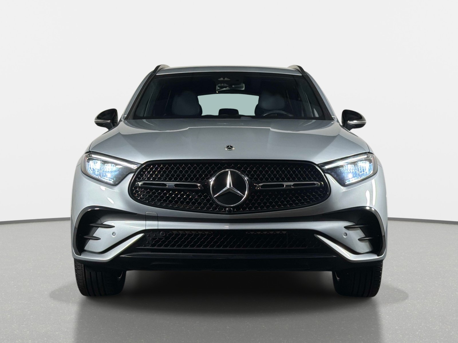Used 2025 Mercedes-Benz GLC 300 4MATIC w/ AMG Line image 8