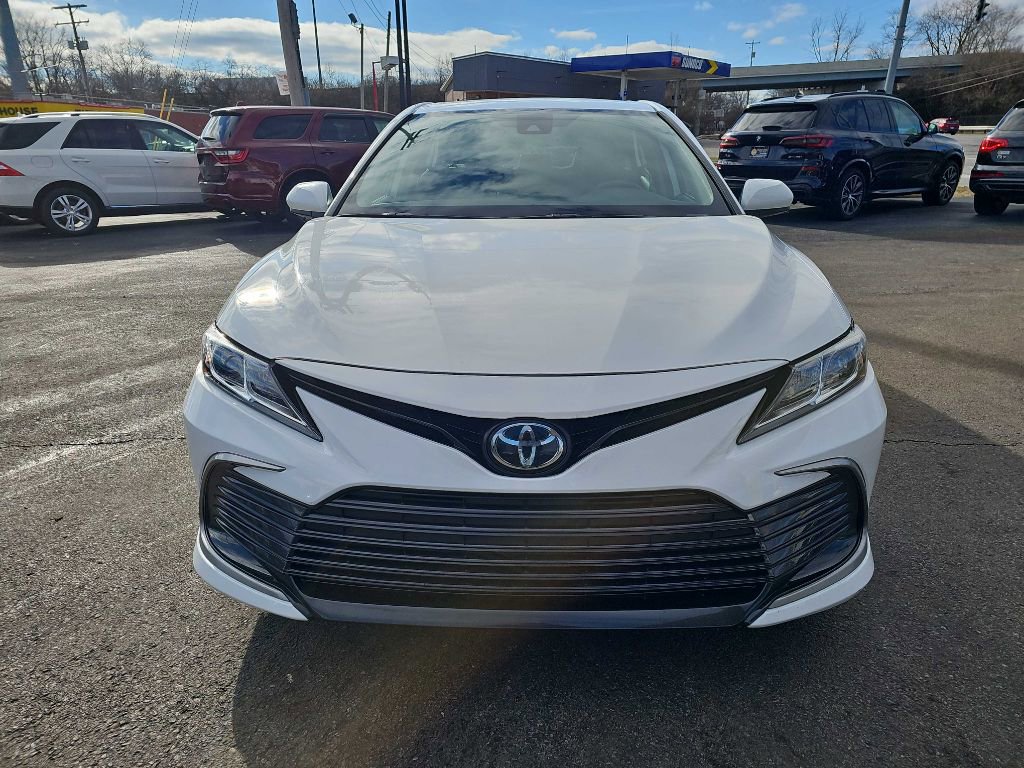 Used 2021 Toyota Camry LE image 8