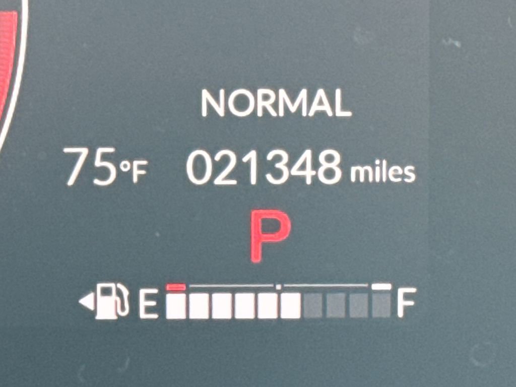 Used 2023 Honda HR-V LX image 16