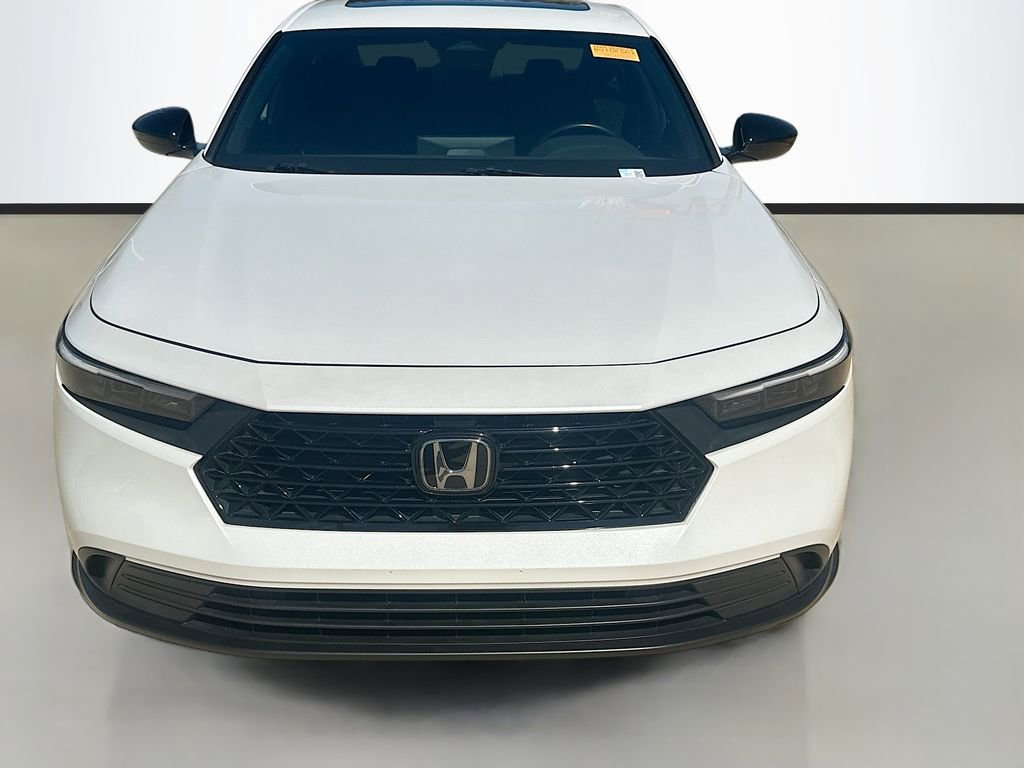 Used 2023 Honda Accord Sport image 2